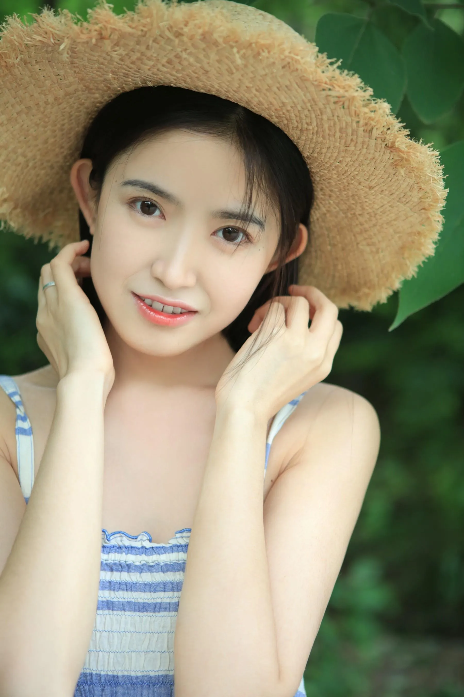 [YITUYU艺图语]2022.07.07 Hatsukio 小草草呀 [35P]插图2
